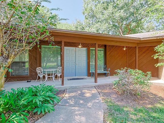 4th image of 24603 Lori Ln