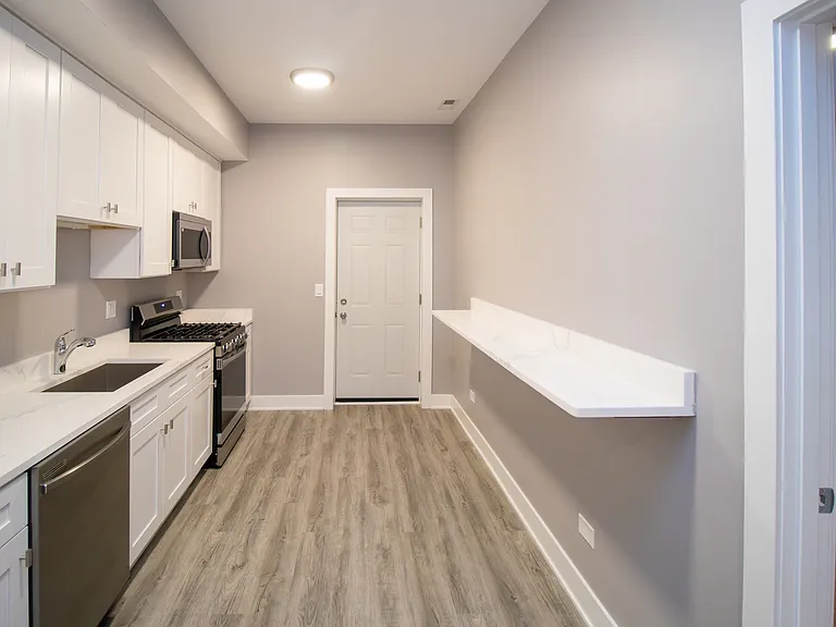 5310 S Harper Ave #2S — Photo 3