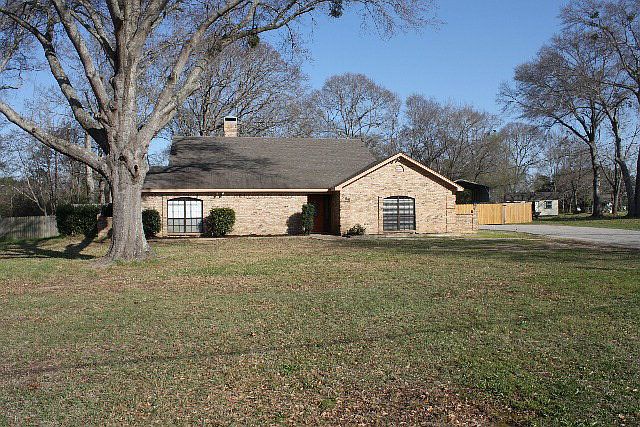 1st image of 505 Brookhollow Dr
