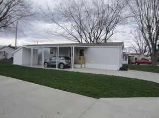 25 Leisure Ln, Anderson, IN 46013
