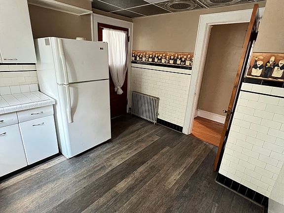 4th image of 1309 Woodlawn St #1
