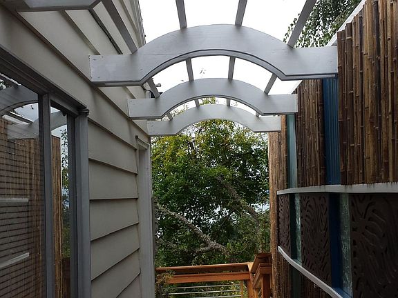 This is the walkway that leads down stairs to the apartment entrance.