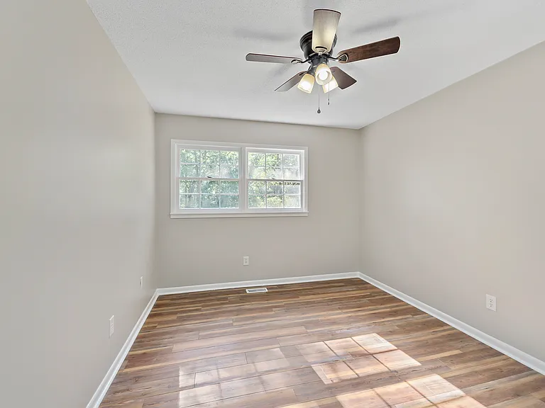 105 Windcreek Ln — Photo 24