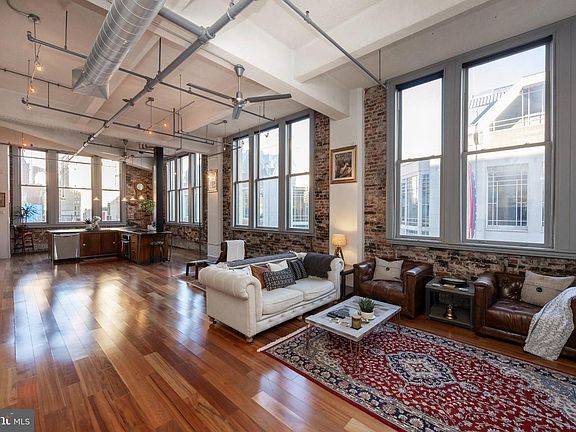 5th image of 1228 Arch St #3A