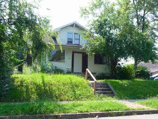 3rd image of 2542 E 5th Ave