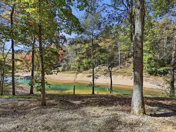 811 Big Creek Rd, La Follette, TN 37766
