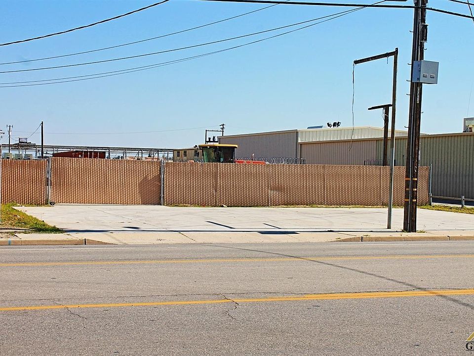 1st image of 3920 Buck Owens Blvd