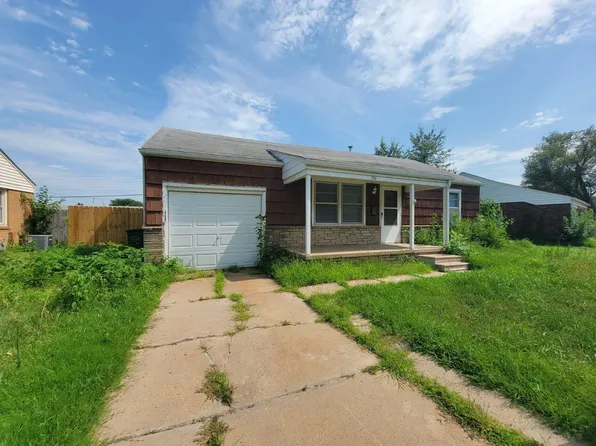 720 S Royal Rd, Wichita, KS 67207