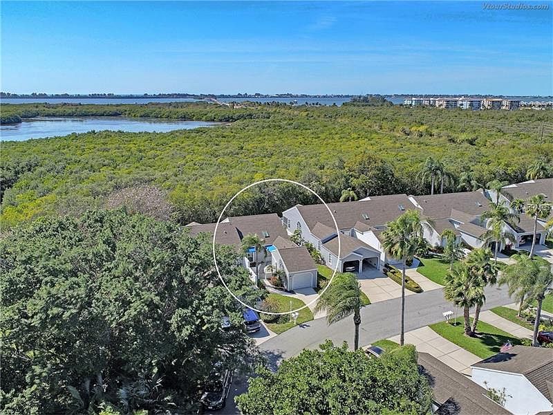 1st image of 522 Sanderling Cir