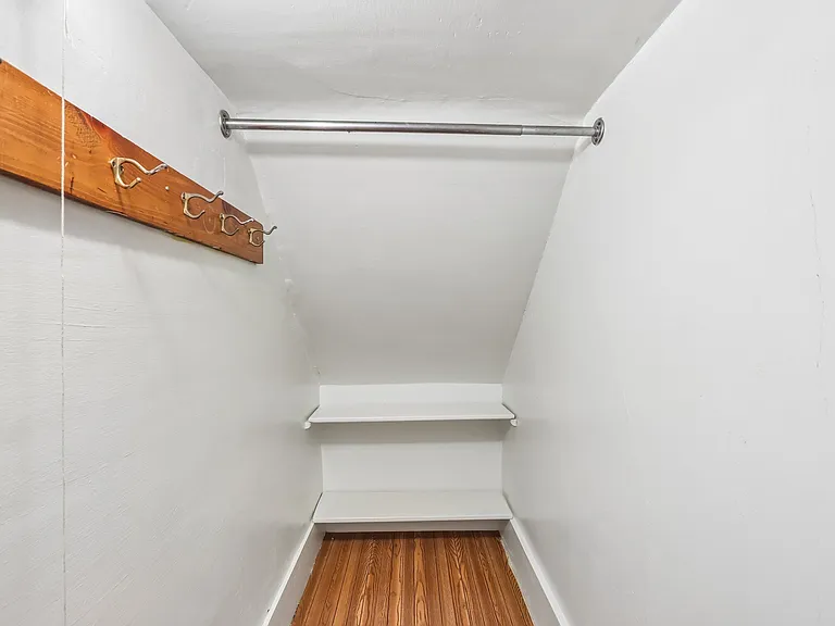 2nd Bedroom Closet