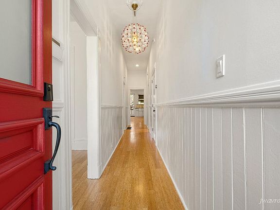 2nd image of 814 22nd St