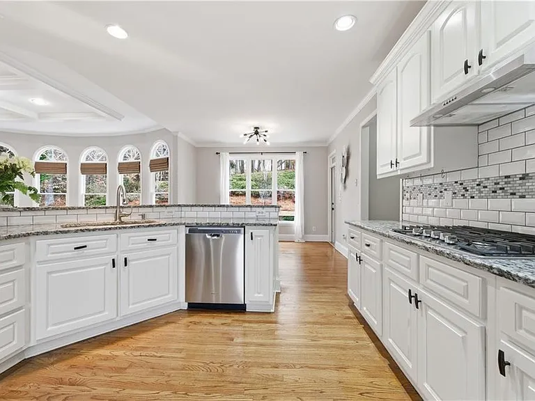 2570 Wood Creek Ct — Photo 20