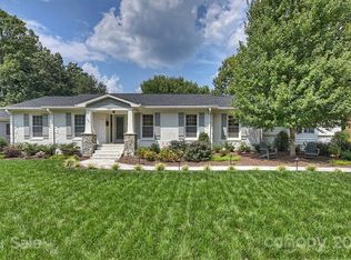 844 Nottingham Dr, Charlotte, NC 28211