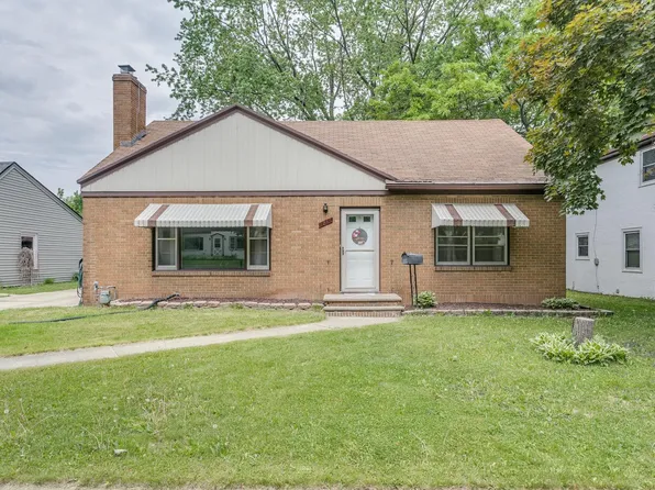 1286 Division St, Green Bay, WI 54303