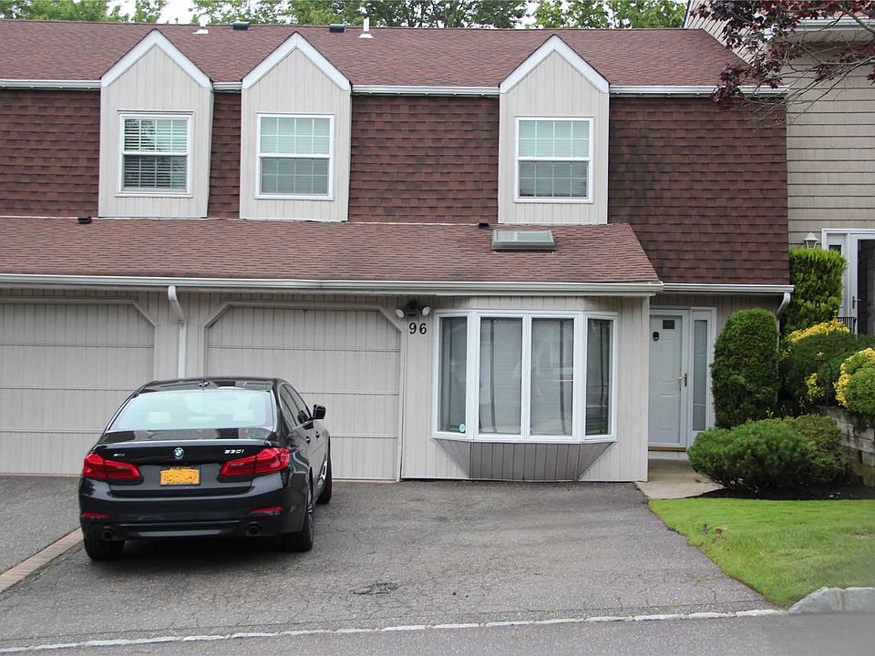 1st image of 96 Woodlake Dr W