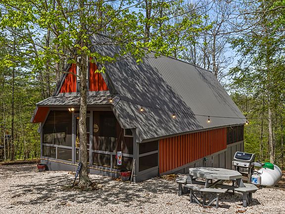 3rd image of 241 Canyon Ridge Rd