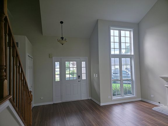 2nd image of 419 Prairieview Dr