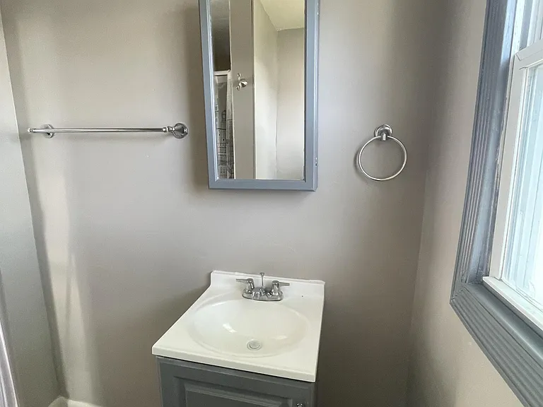 203 Elmhurst Ave #2 — Photo 7