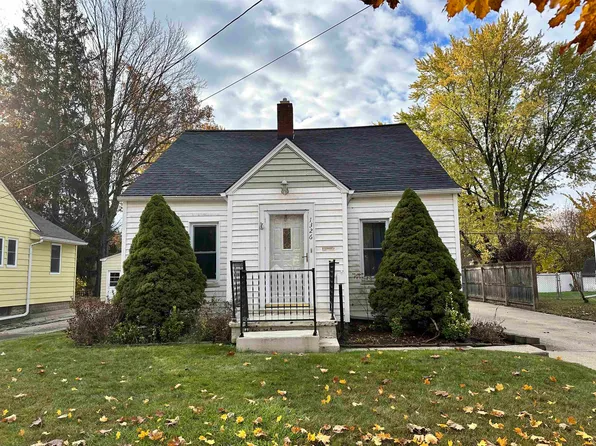 1326 Wyllys St, Midland, MI 48642