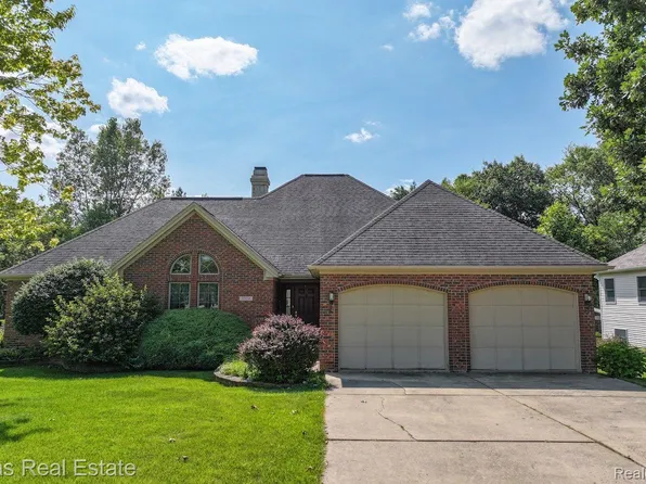 5324 Oakhill Dr, Swartz Creek, MI 48473