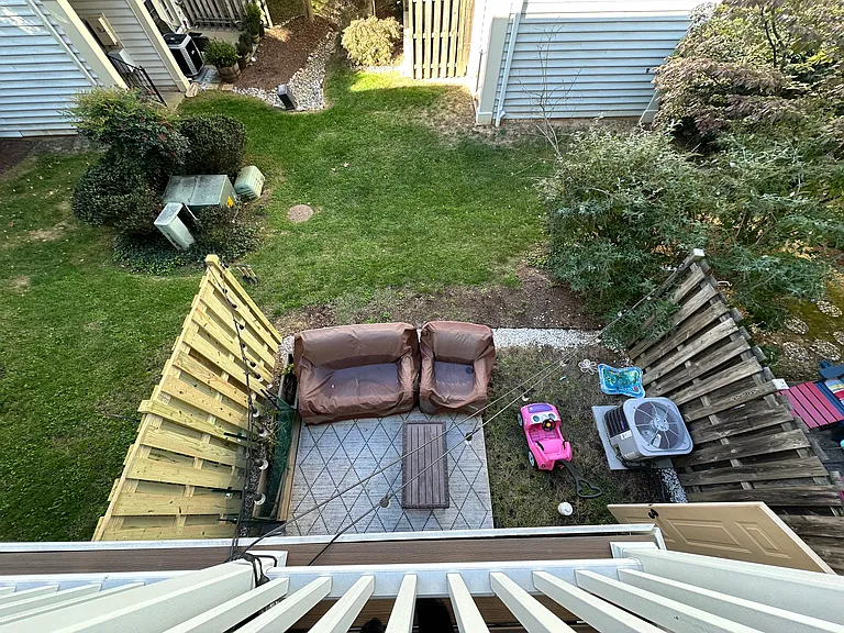 1813 Kenwood Ave — Photo 16