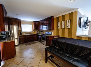 639 S Midway Dr, Escondido, CA 92027