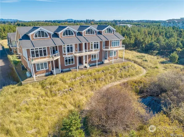 316 7th Street #1, Long Beach, WA 98631