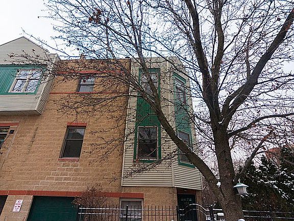 2nd image of 620 N Paulina St