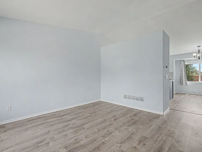 6991 Prairie Wind Dr — Photo 4