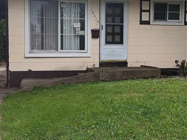 10612 Spring Garden Dr, Saint Louis, MO 63137