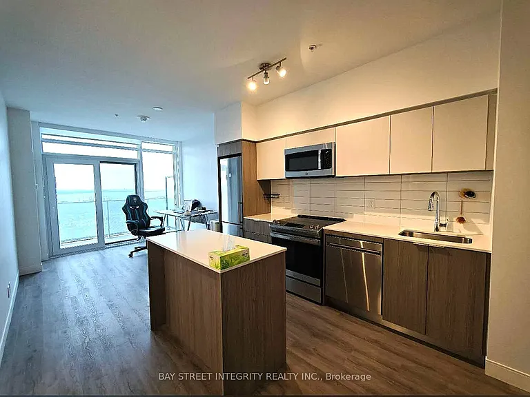 22 Hughson St N #3001 — Photo 2