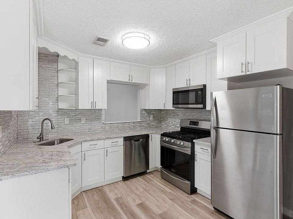1st image of 5 Whistler Dr APT 8