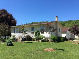 701 S Mill St, Decorah, IA 52101