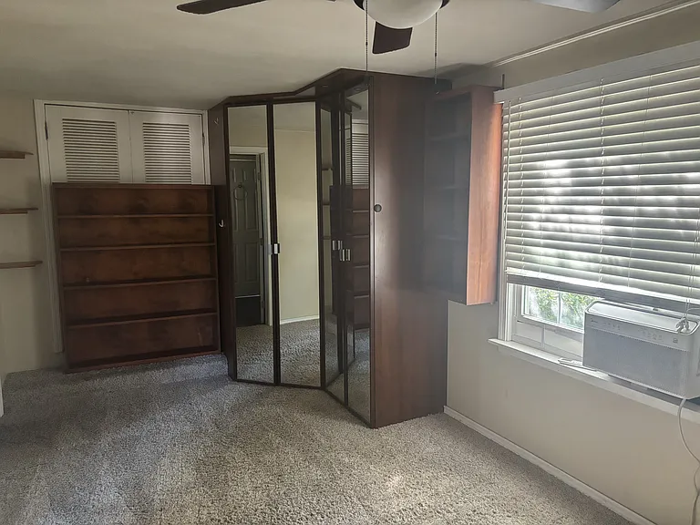 670 Larch Ln — Photo 6