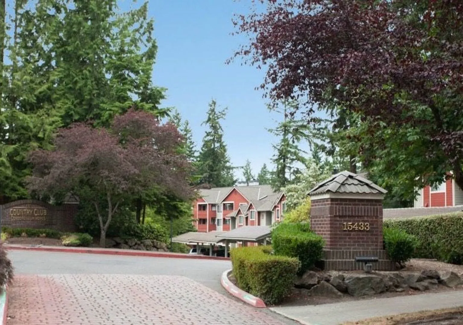 Mill Creek 3 Bedroom Ground Floor Corner Condo — Photo 1