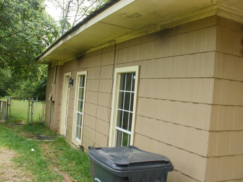 2nd image of 3620 35th Ave