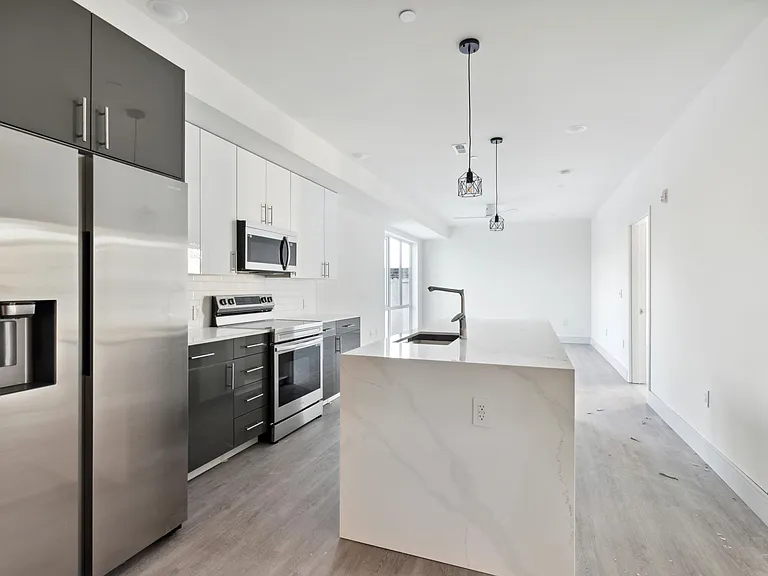 1221 E Fletcher St #211A — Photo 38