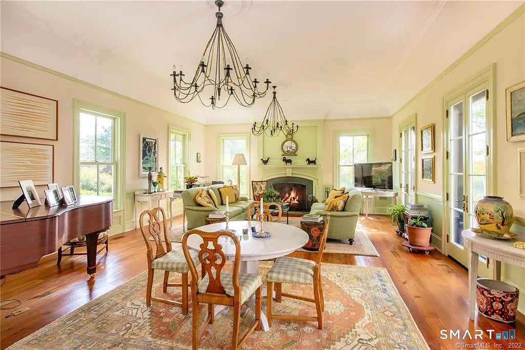 4 bed, 5.5 bath, 5225 sqft, $5,800 — Photo 3
