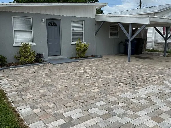 3710 18th St W, Bradenton, FL 34205