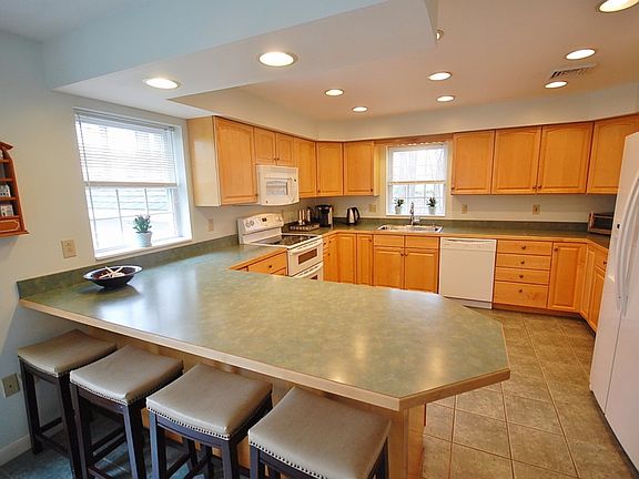 5th image of 21 Poplar St