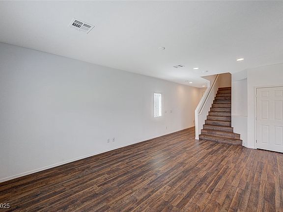 4th image of 8284 Southern Cross Ave