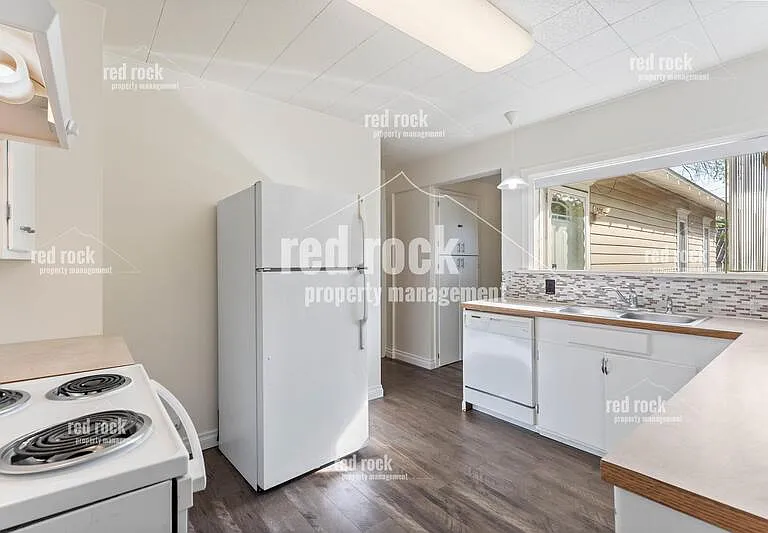 402 E Baldwin Ave — Photo 6