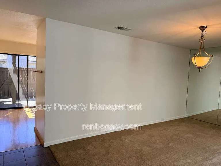255 Munroe St — Photo 14