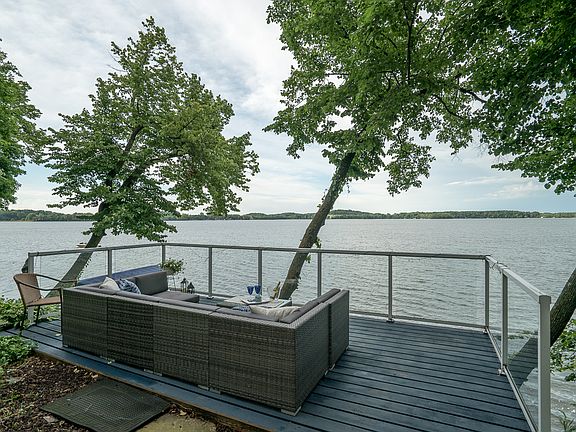 3rd image of 22296 Warner Ln