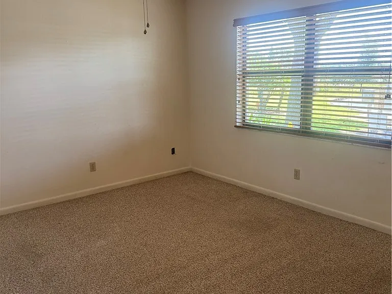 14 Charlton Dr — Photo 13