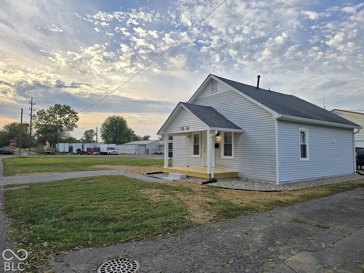 1 bed, 1.0 bath, 729 sqft, $1,100 — Photo 3