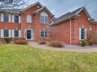 2504 Waterstone Dr, Evansville, IN 47725