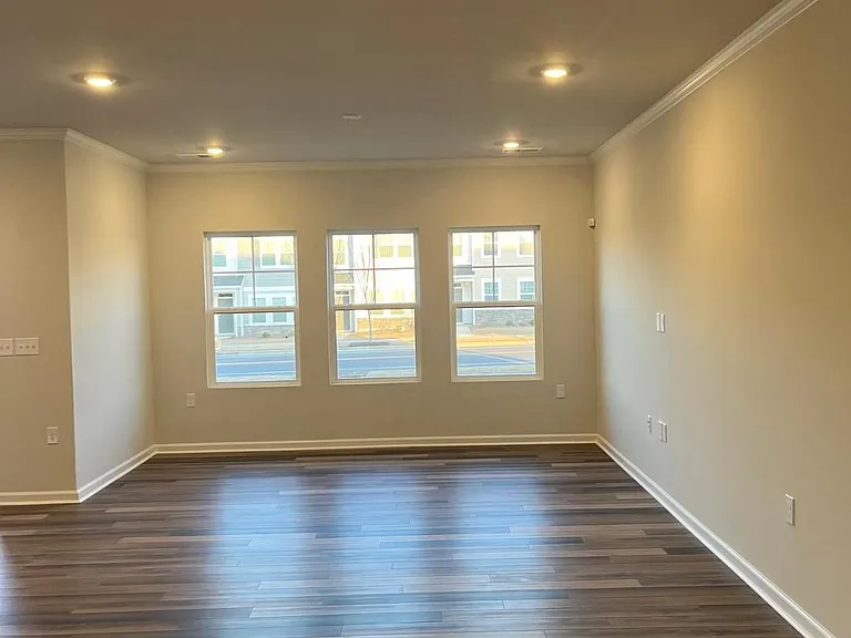 2236 Kasota Ln — Photo 14