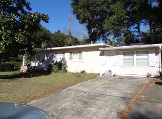 1445 Domas Dr, Jacksonville, FL 32211