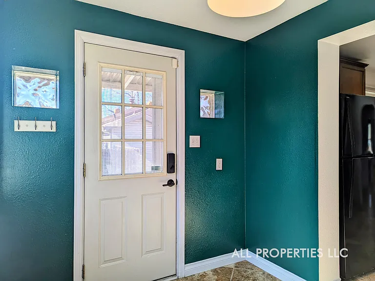 4544 S Grant St — Photo 20